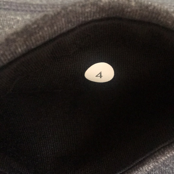 Lululemon EUC Wunder Under 
FULL ON LUON LE 4 Gray - Picture 5 of 5